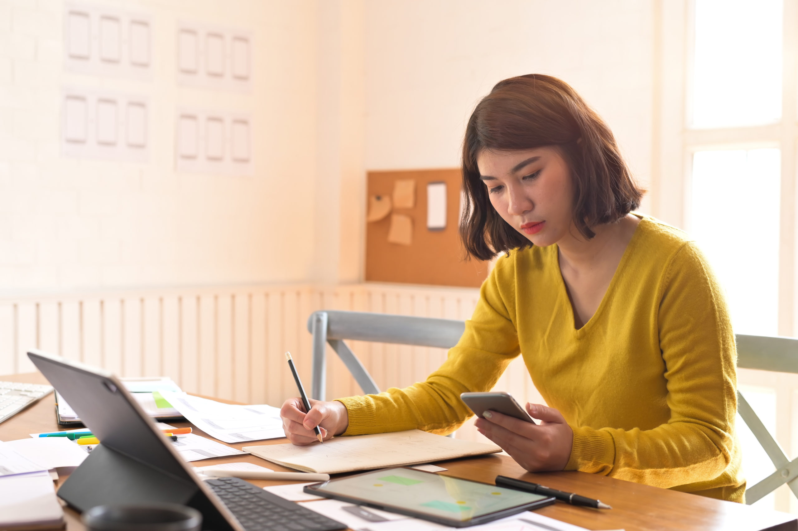 UX UI Design with Software developer working with project on pap